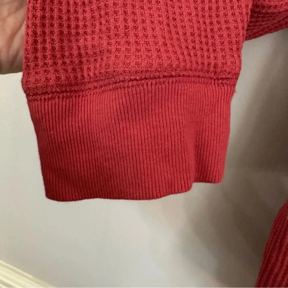 Seven7 Women’s Long Sleeve Waffle Knit Hi/Lo V-Neck Rust/Red Top Size L GUC - Picture 6 of 8